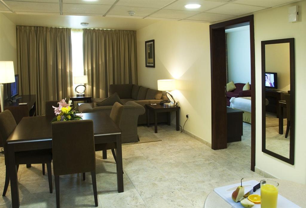 Avari Hotel Apartments - Al Barsha Dubái Habitación foto